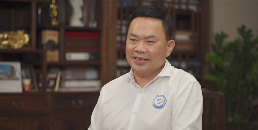 公益的力量丨MK游戏官方网站（中国）MK有限公司官网董事长庄重：慕贤思齐，大山儒商丹心为公益